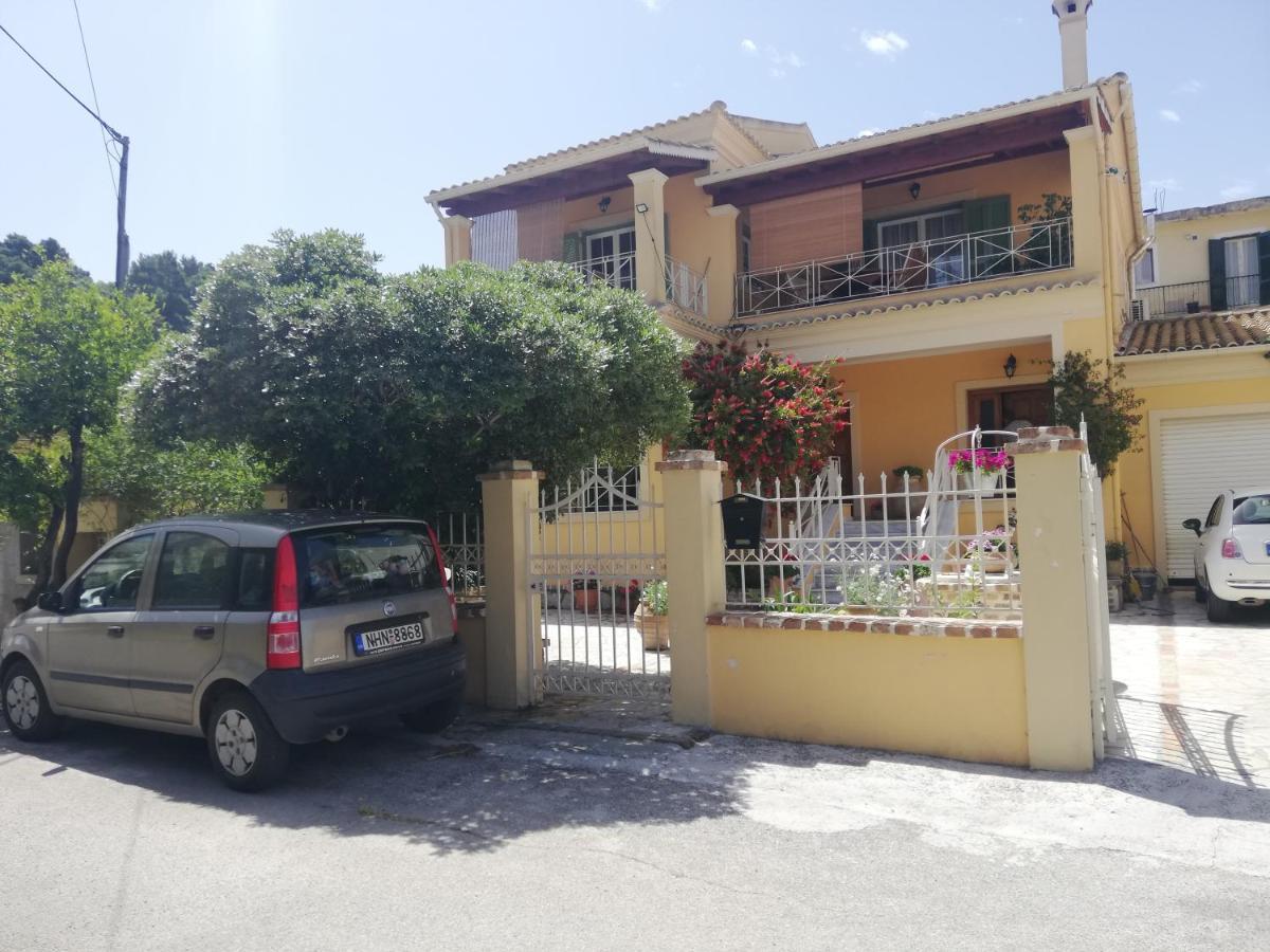 Sunny Stay Furnished Apartment In Kanoni Exterior photo